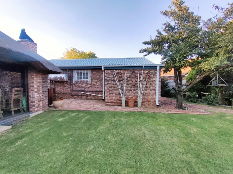 2 Bedroom Property for Sale in Miederpark North West